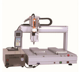 解放雙手的自動鎖螺絲機